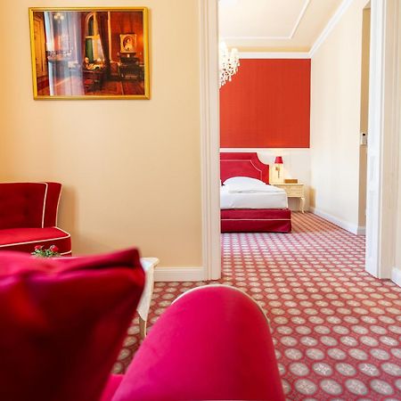 Aviano Boutique Hotel Wina Bagian luar foto