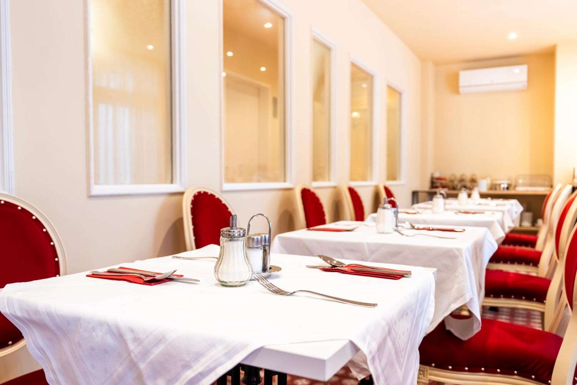 Aviano Boutique Hotel Wina Bagian luar foto